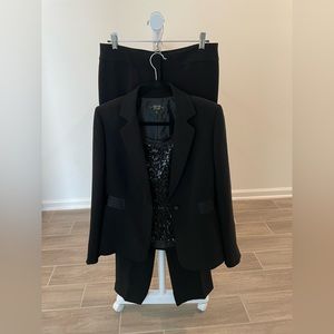 Tahari Arthur Levine Luxe 3 piece pantsuit. Size 6